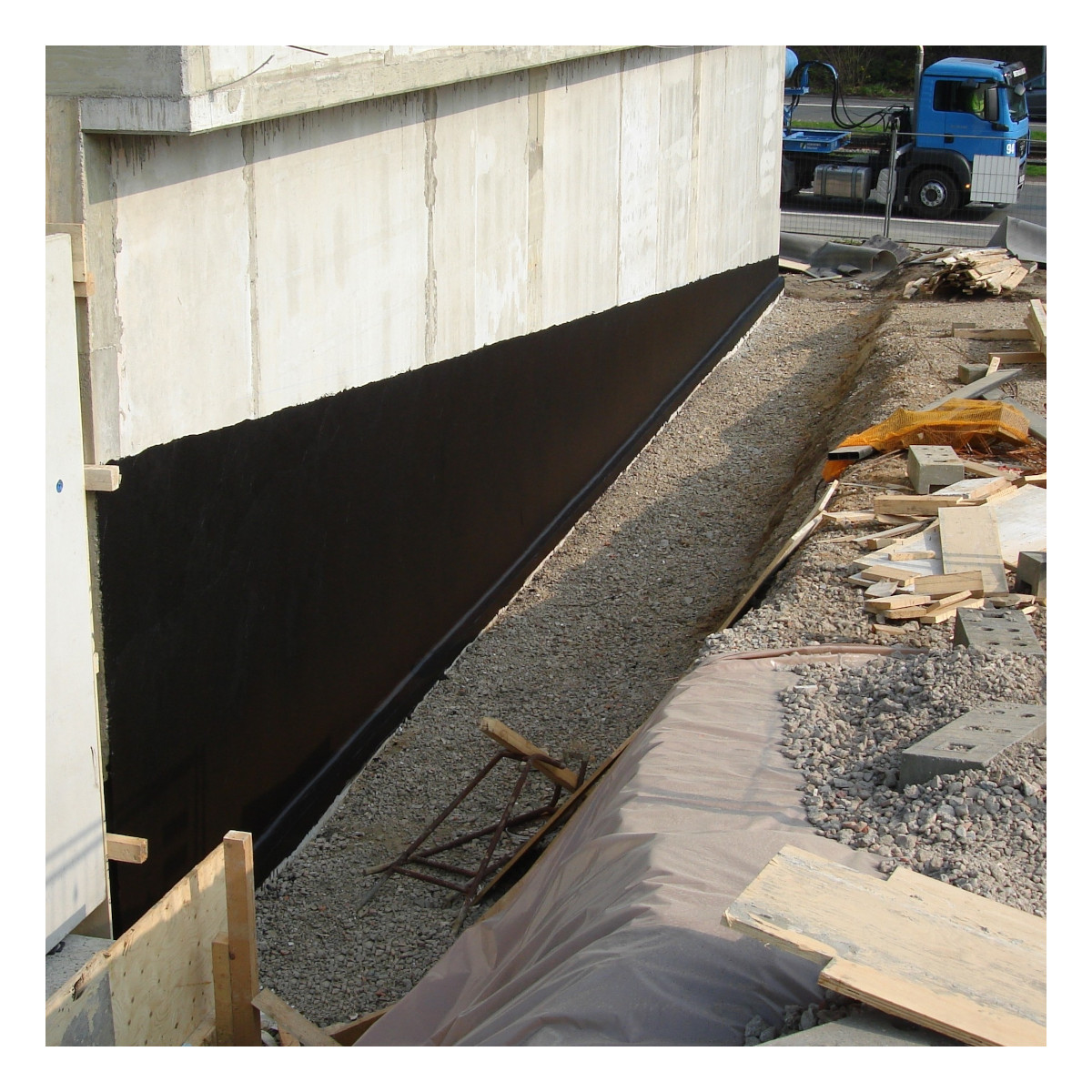 2-komp. Bitumen-Dickbeschichtung, faserverstärkt